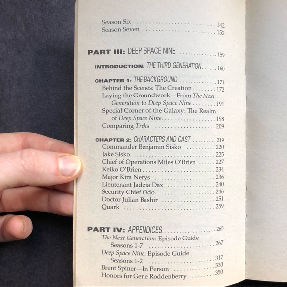 Unauthorized Trekkers Guide to ST:NG & ST:DS9 - Picture 8 of 8